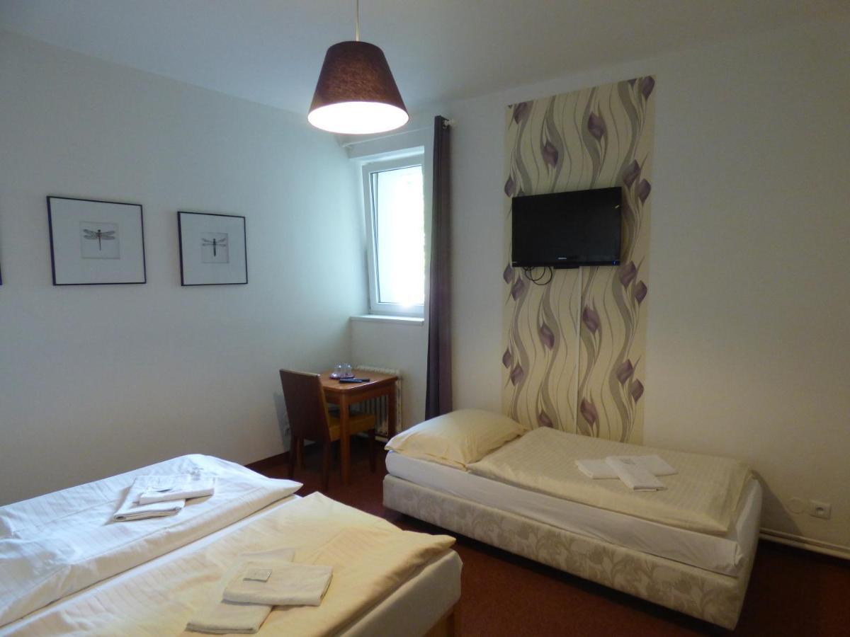 Hotel Svornost Прага Экстерьер фото