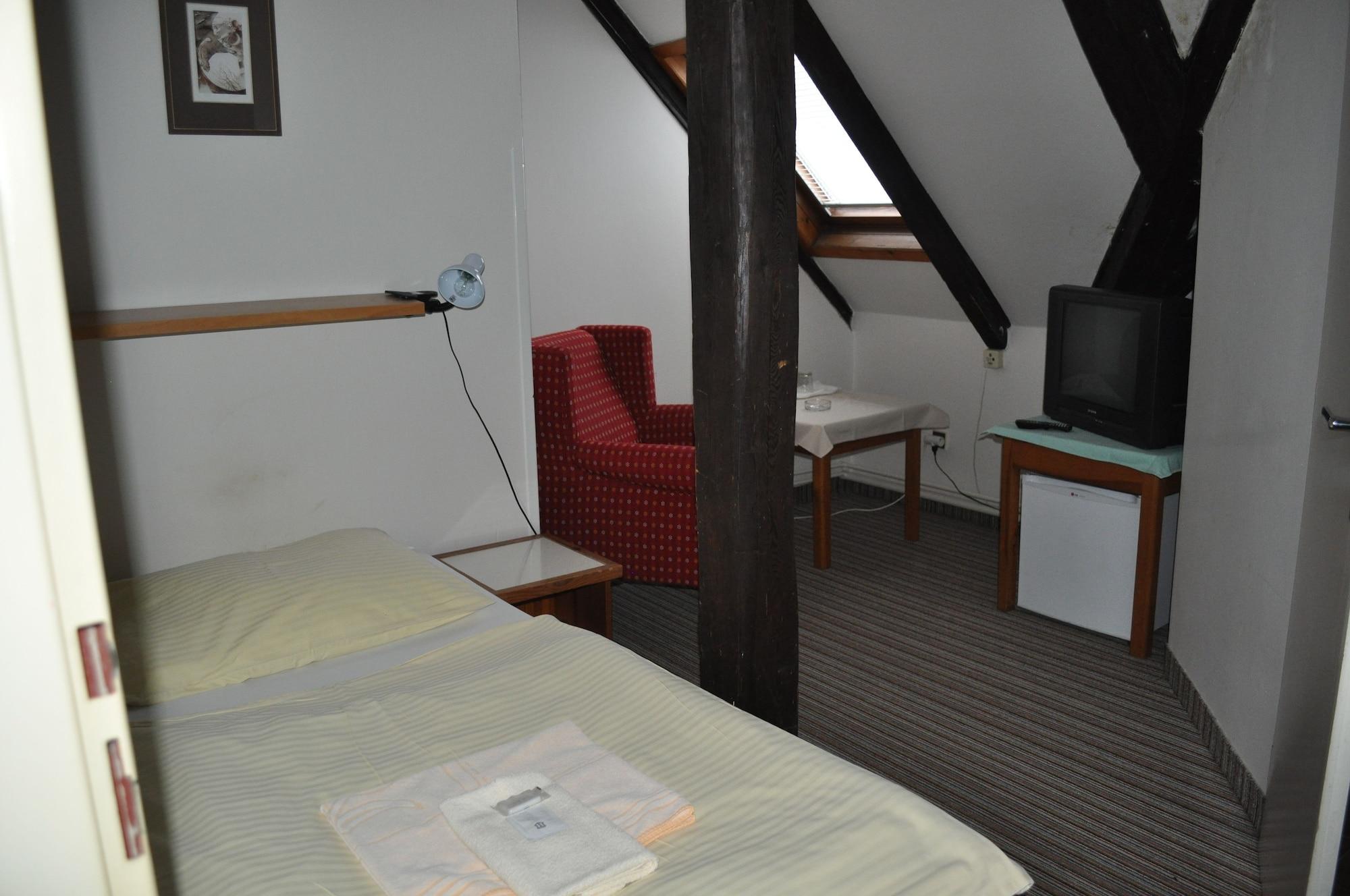 Hotel Svornost Прага Экстерьер фото