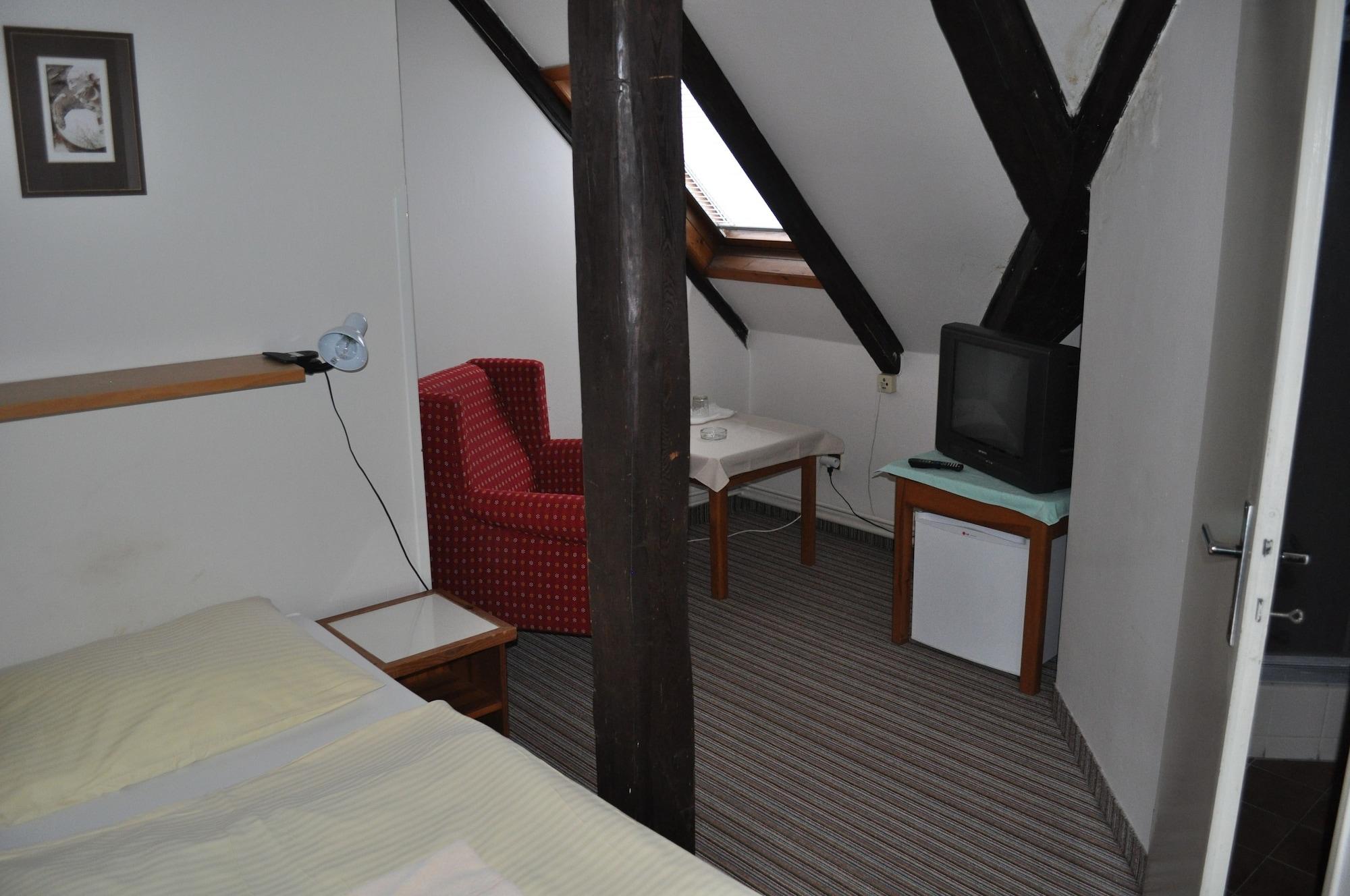 Hotel Svornost Прага Экстерьер фото