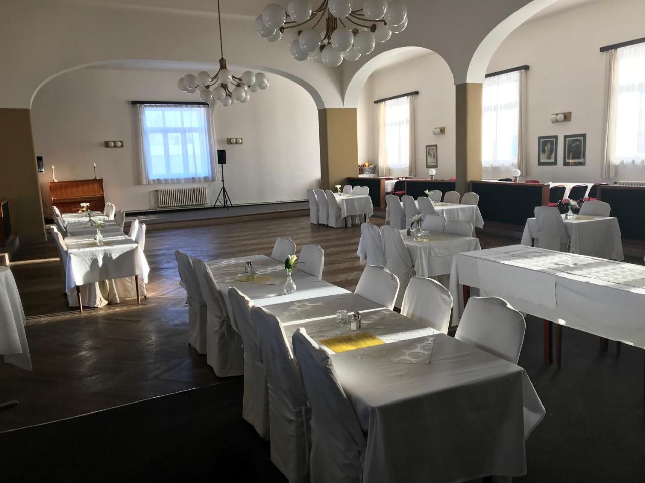 Hotel Svornost Прага Экстерьер фото